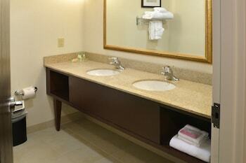 Hotel Holiday Inn Canton-belden Village