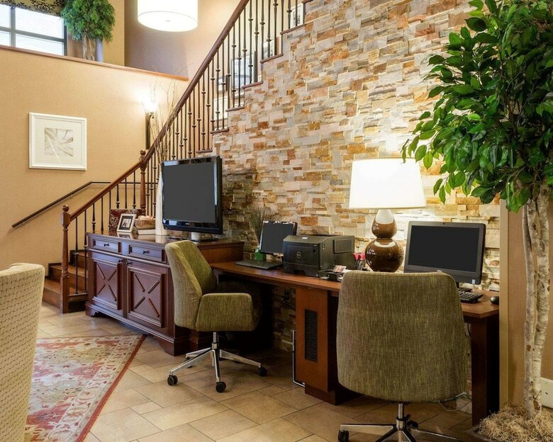 Hotel Comfort Suites Starkville