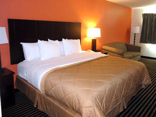 Americinn Hotel And Suites Pella