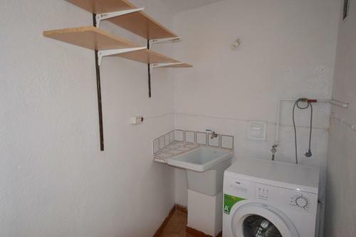Peque�o Apartamento A 3km De La Playa. Apt Roquet