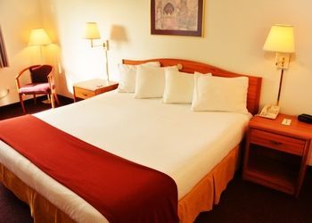 Hotel Peppermill Empress Inn