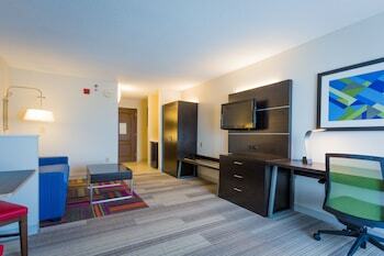Holiday Inn Express Hotel & Suites Reading