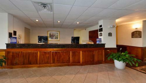 Hotel Best Western Plus Madisonville Inn