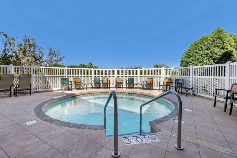 Best Western Premier Bridgewood Hotel Resort