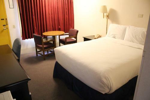 Motel Red Carpet Inn North East