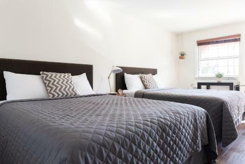 Hotel Carriage House Motor Inn
