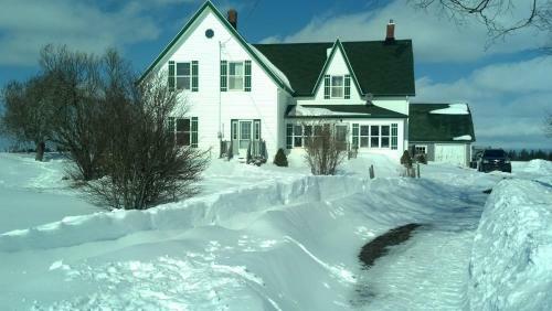 Agroturismo Lovely Green Gable Home