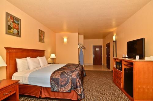 Hotel Hiway Inn Express Of Broken Bow