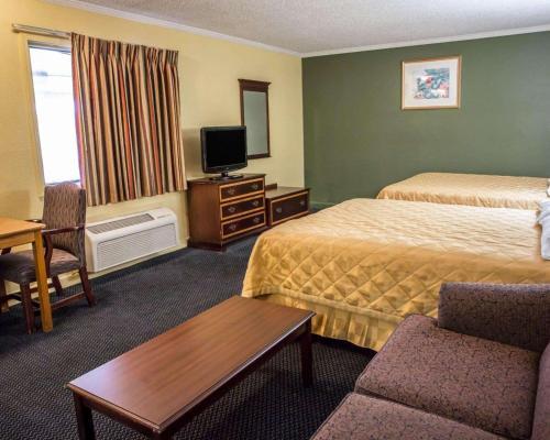 Hotel Rodeway Inn & Suites Plymouth