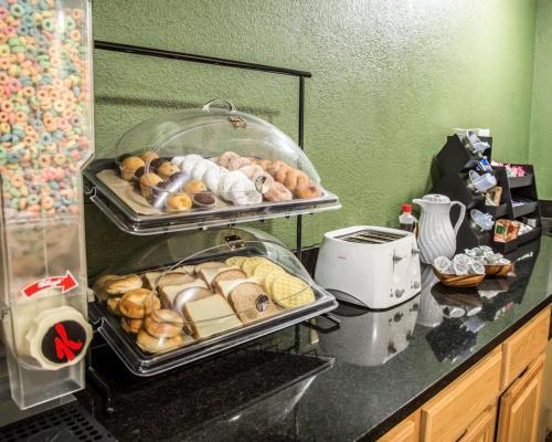 Hotel Rodeway Inn & Suites Plymouth