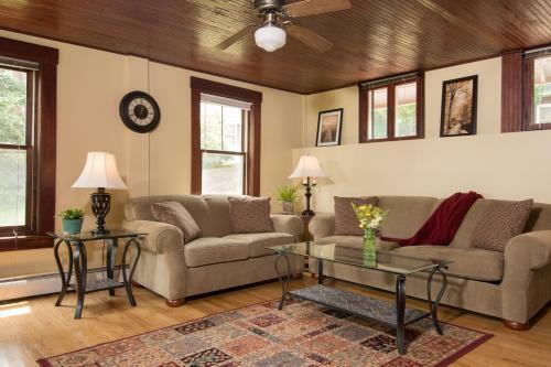 Hostal Lake House At Ferry Point