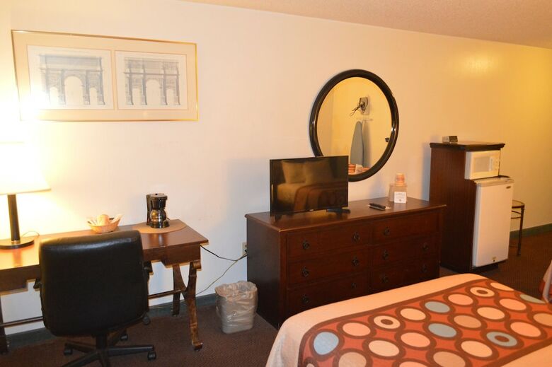 Hotel Super 8 Hazard Ky