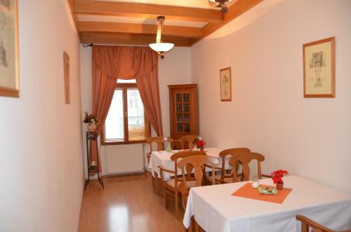 Hostal Penzion Scarlet