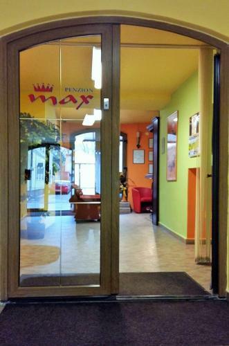 Hostal Penzi�n Max Ke?marok