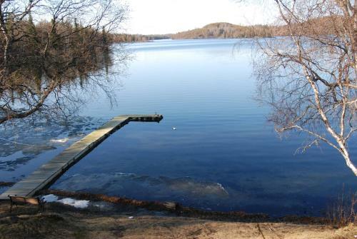Daniels Lake Lodge Cabins
