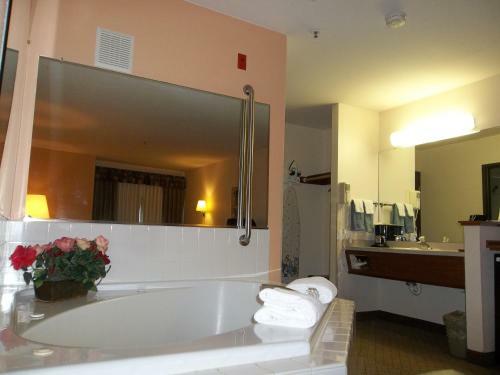 Hotel Omak Inn