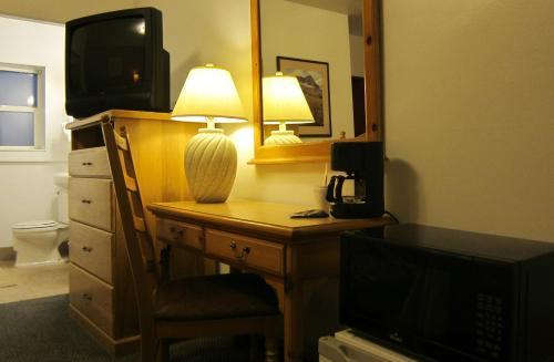 Mac's Motel