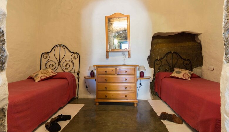 Casa Cueva El Caidero