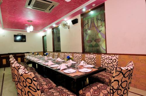 Hotel Maharaja Residency