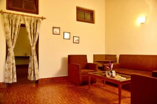 Hotel Xomotel Ranikhet Heights