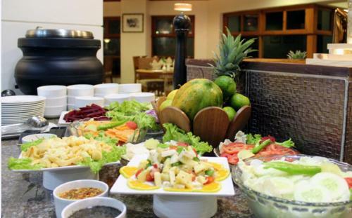 Hotel Lonavala - Under The Over - A Sterling Holiday Resort