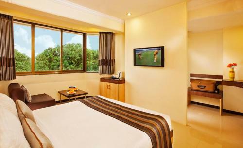 Hotel Lonavala - Under The Over - A Sterling Holiday Resort