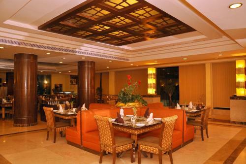 Hotel Sabari Classic