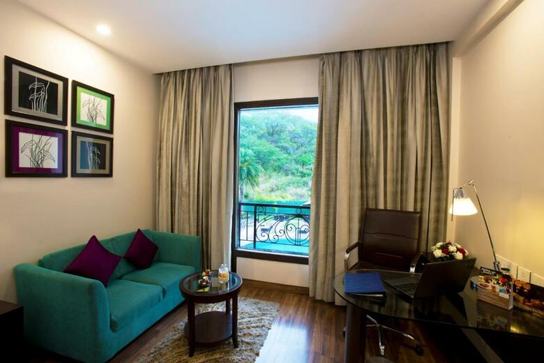 Hotel Golden Tulip Chandigarh, Panchkula