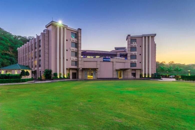 Hotel Golden Tulip Chandigarh, Panchkula