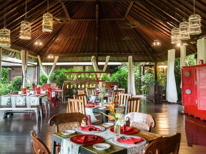 Hotel Grand Mercure Goa Shrem Resort