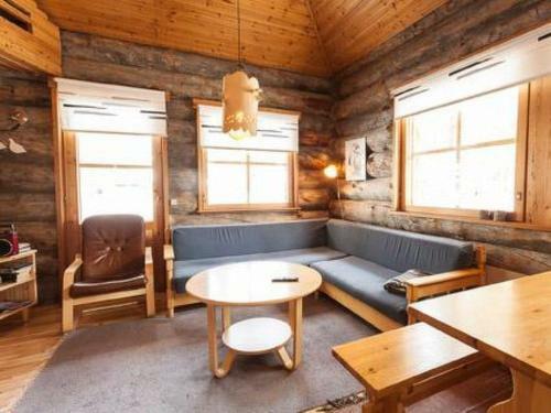Holiday Home Yll�sparit As. Hilla