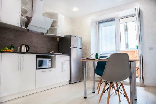 Daynight Apartments On Generala Beloborodova