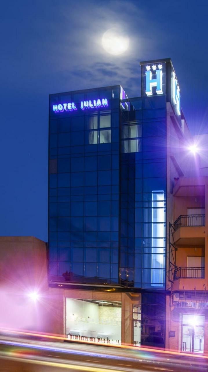 Hotel Juli�n