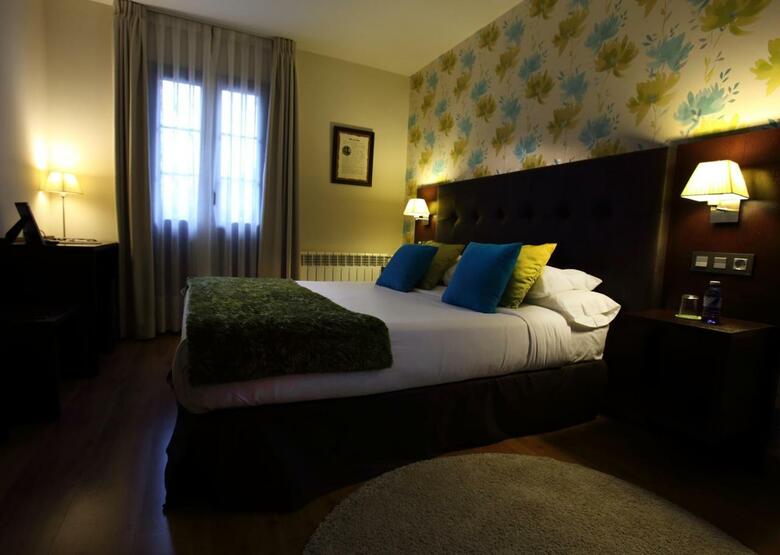 Hotel Rural - Restaurante El Rinc�n de Don Pelayo