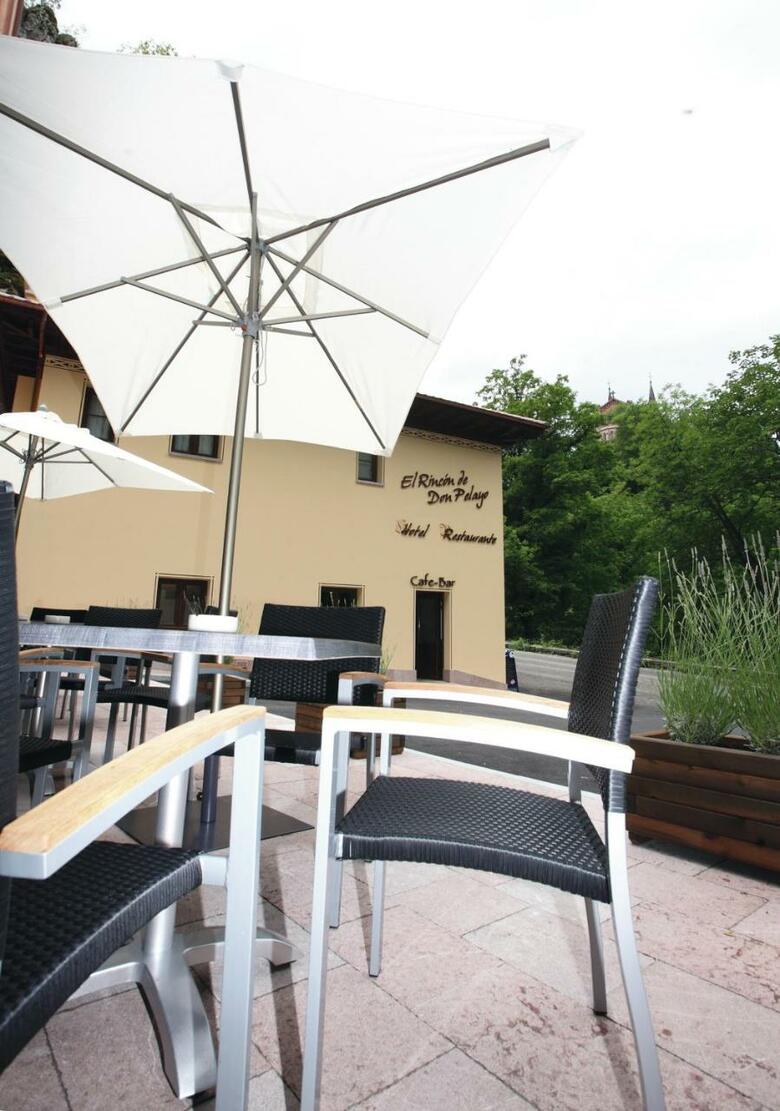 Hotel Rural - Restaurante El Rinc�n de Don Pelayo