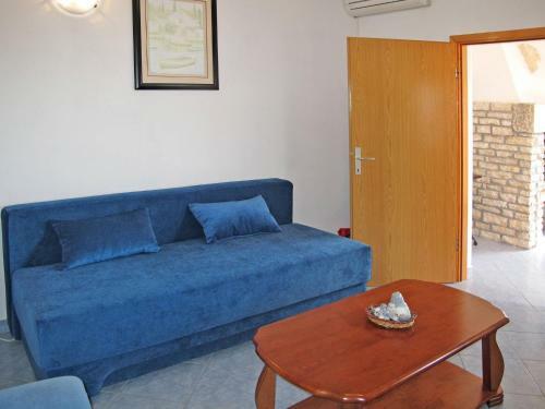 Holiday Home Haus Adriatic (voj510)