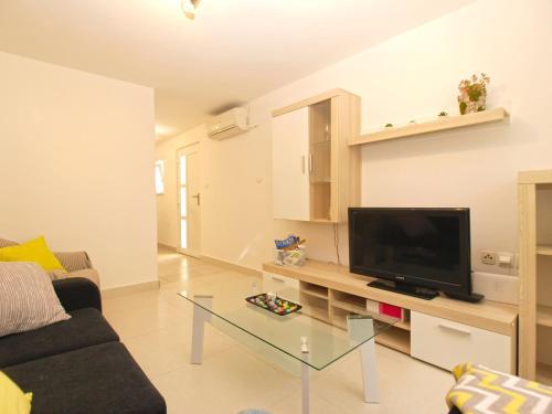 House Doris 1559