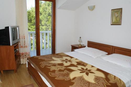 Apartments By The Sea Mimice (omis) - 2736