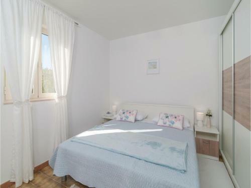 Two-bedroom Holiday Home In Podstrana