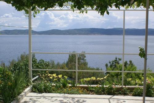 Apartments By The Sea Pisak (omis) - 2750