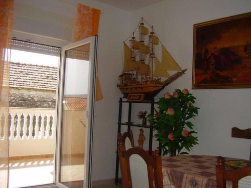Apartment Pirovac 15271b
