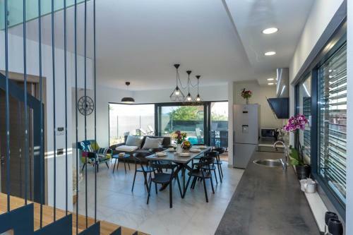 Apartamentos Villa Lasti With Private Swimming Pool
