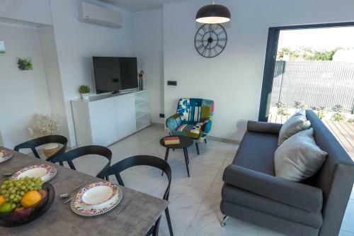 Apartamentos Villa Lasti With Private Swimming Pool