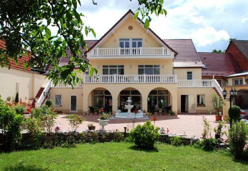Hostal Haus Toskana