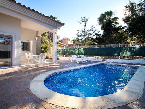 Holiday Home Casa Gaviota XII Riumar