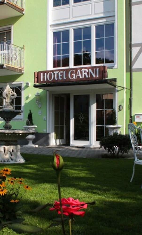 Hostal Hotel Garni Regina