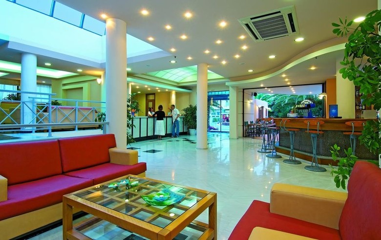 Hotel Eva Bay
