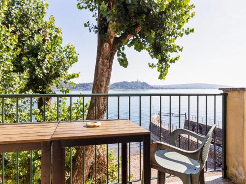 Apartamentos Modern Mansion With Private Beach At Lake Maggiore