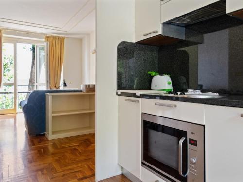 Apartamentos Modern Mansion With Private Beach At Lake Maggiore