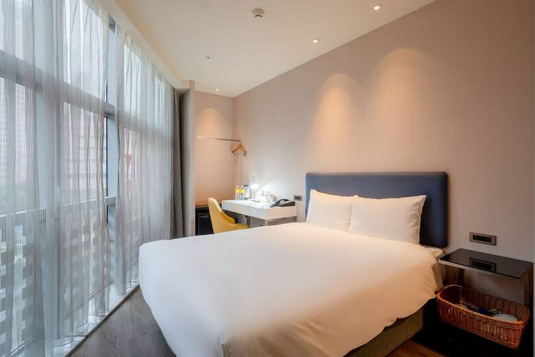 Hotel At Boutique